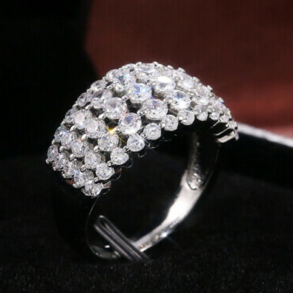 NEW Stamped 925 Silver Gorgeous Ring - Picture 9 of 9